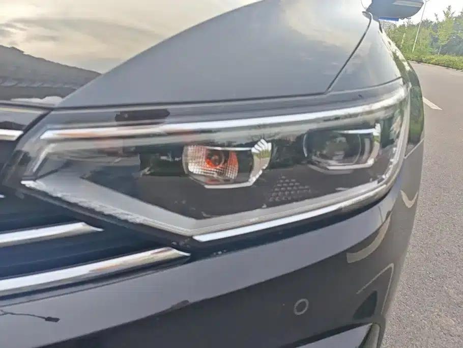 2020 Volkswagen Passat PHEV GTE Luxury Edition — миниатюра 5
