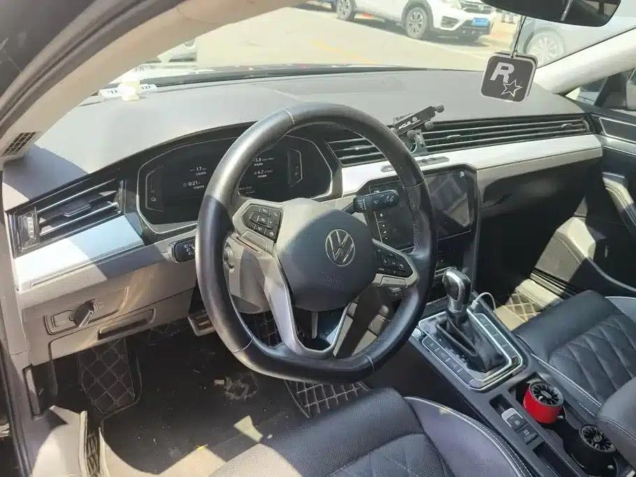 2022 Volkswagen Passat PHEV GTE Luxury Edition — миниатюра 12