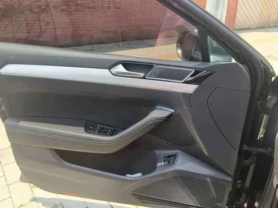 2022 Volkswagen Passat PHEV GTE Luxury Edition — миниатюра 7