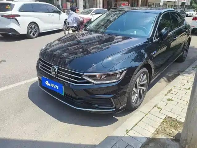 2022 Volkswagen Passat PHEV GTE Luxury Edition