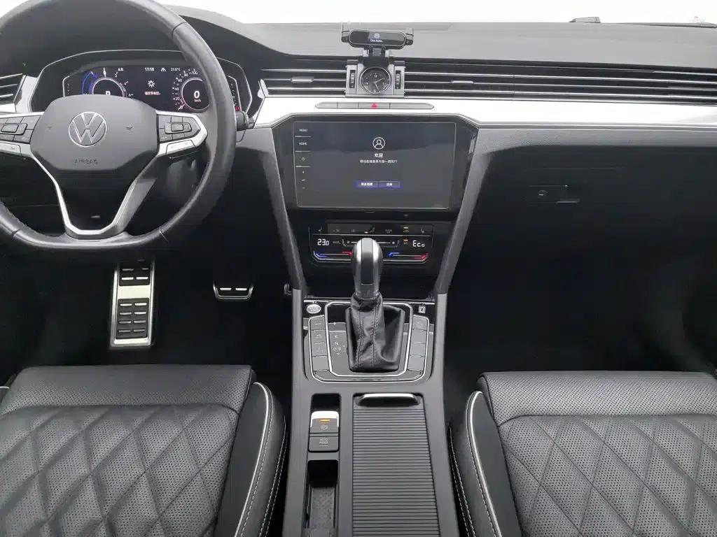 2022 Volkswagen Passat PHEV GTE Luxury Edition — миниатюра 12