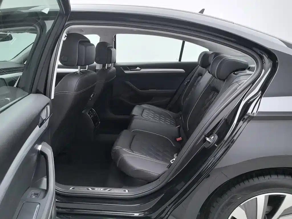 2022 Volkswagen Passat PHEV GTE Luxury Edition — миниатюра 15