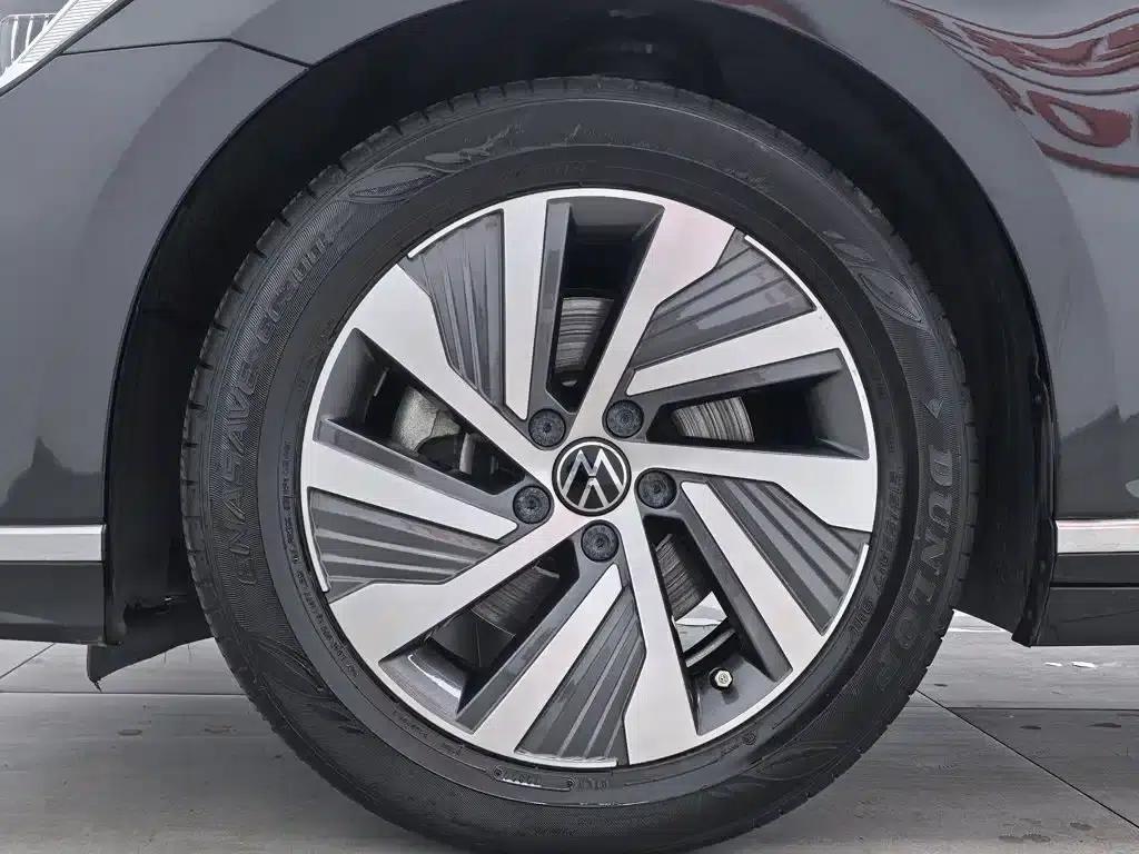 2022 Volkswagen Passat PHEV GTE Luxury Edition — миниатюра 17