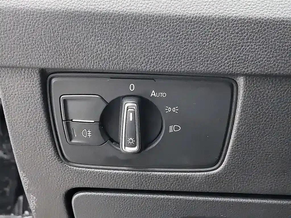 2022 Volkswagen Passat PHEV GTE Luxury Edition — миниатюра 21