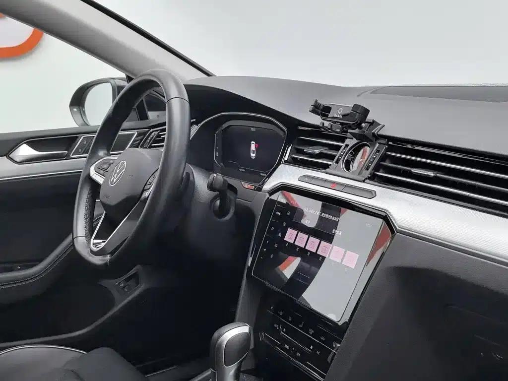2022 Volkswagen Passat PHEV GTE Luxury Edition — миниатюра 22