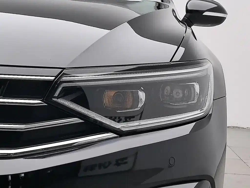 2022 Volkswagen Passat PHEV GTE Luxury Edition — миниатюра 7
