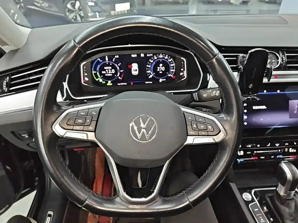 2022 Volkswagen Passat PHEV GTE Luxury Edition — миниатюра 11