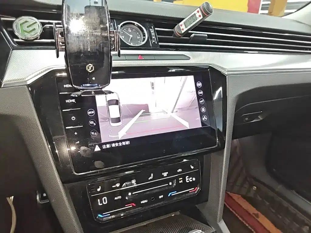 2022 Volkswagen Passat PHEV GTE Luxury Edition — миниатюра 13