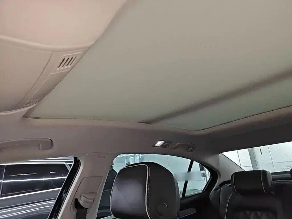 2022 Volkswagen Passat PHEV GTE Luxury Edition — миниатюра 18