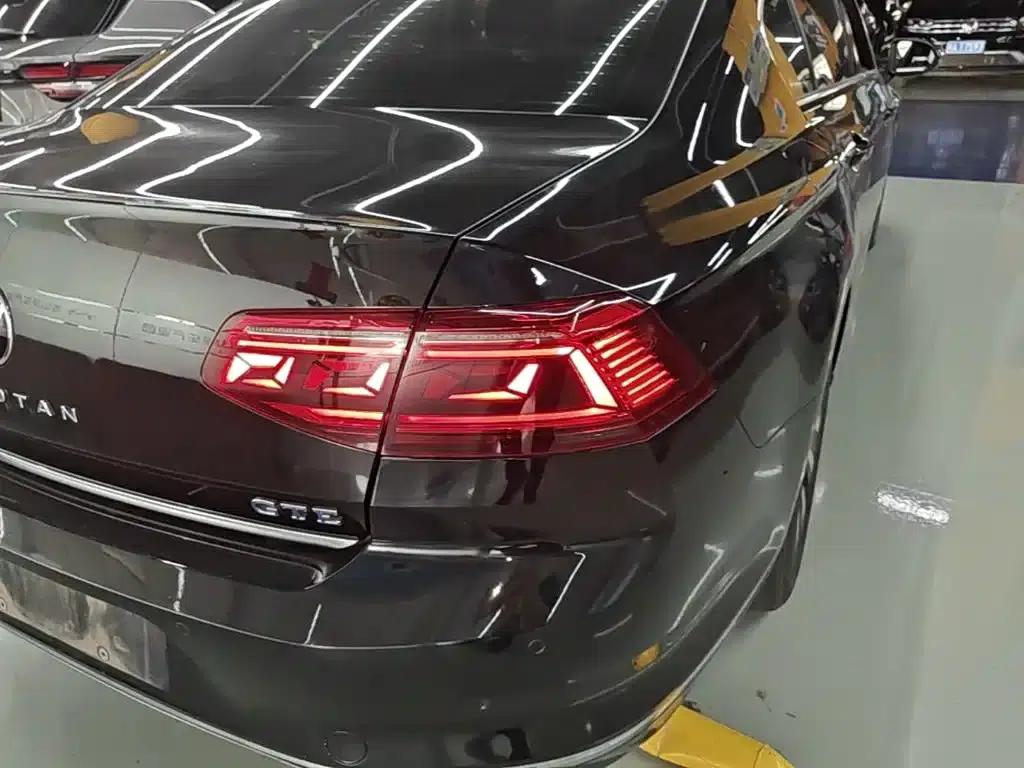 2022 Volkswagen Passat PHEV GTE Luxury Edition — миниатюра 8