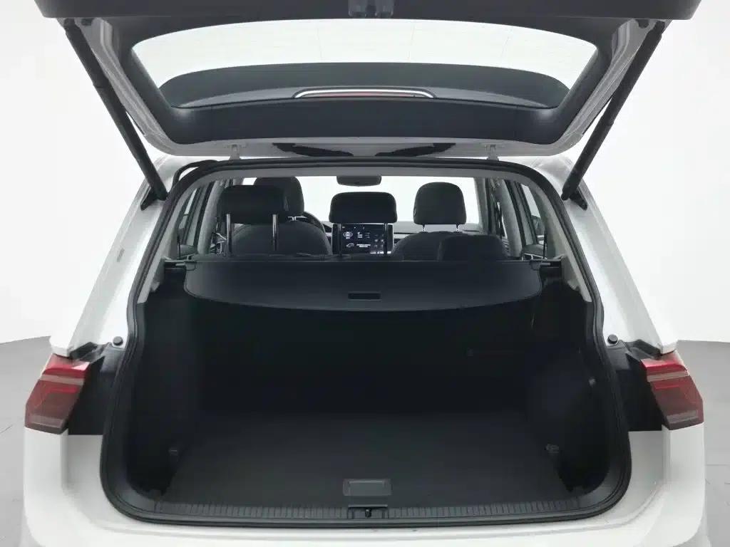 Tiguan L Plug-in Hybrid 2023 430PHEV Plug-in Hybrid Flagship Edition — миниатюра 16