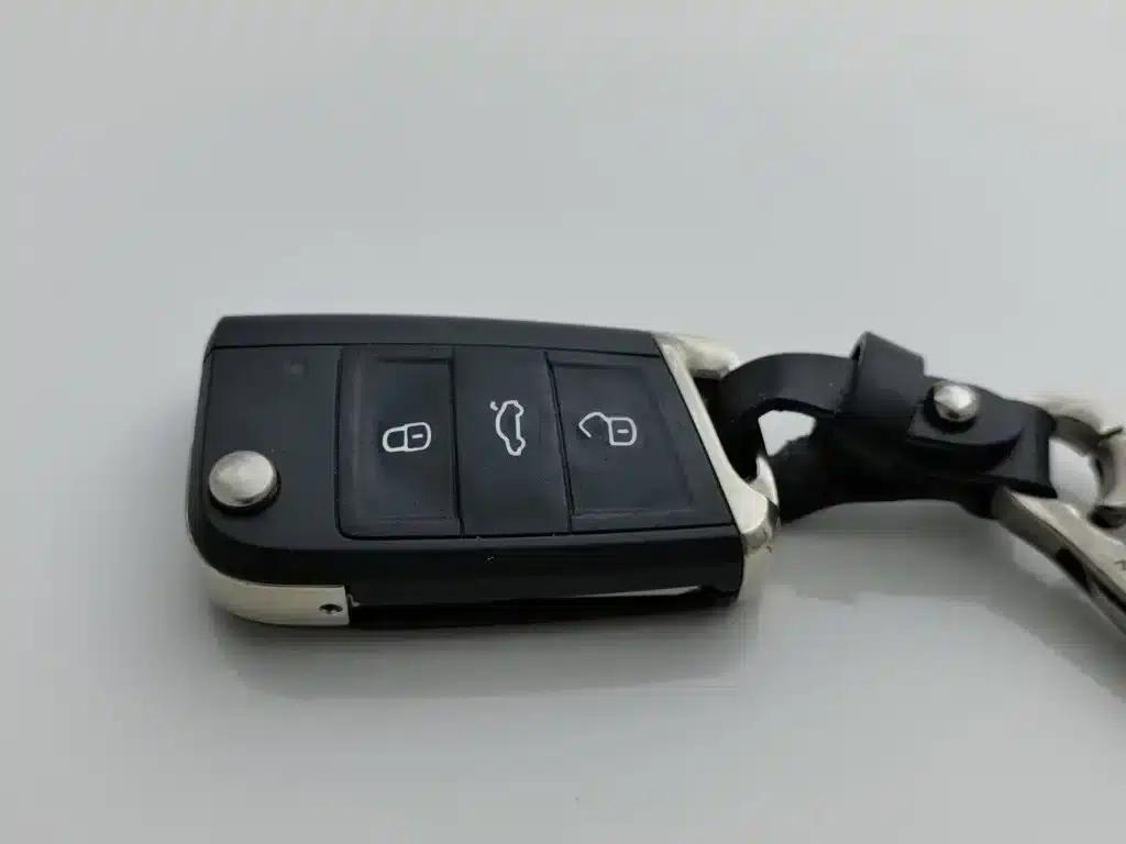 Tiguan L Plug-in Hybrid 2023 430PHEV Plug-in Hybrid Flagship Edition — миниатюра 19