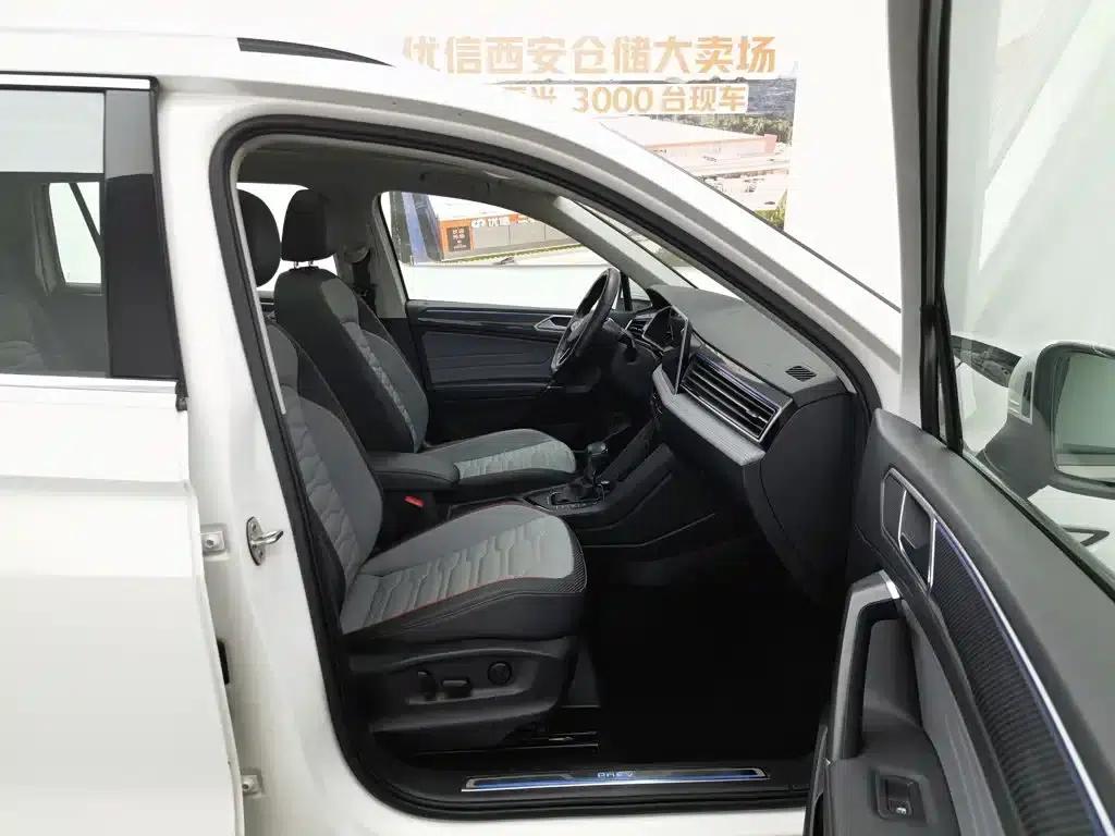 Tiguan L Plug-in Hybrid 2023 430PHEV Plug-in Hybrid Flagship Edition — миниатюра 23
