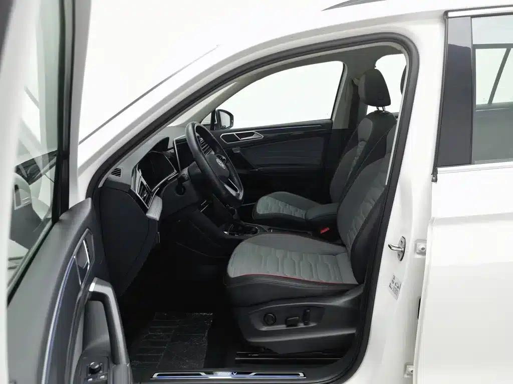 Tiguan L Plug-in Hybrid 2023 430PHEV Plug-in Hybrid Flagship Edition — миниатюра 10