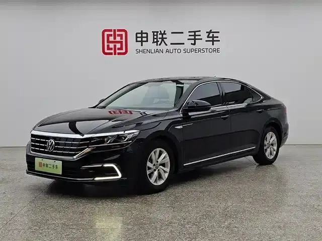 2022 Volkswagen Passat Plug-in Hybrid 430PHEV Hybrid Business Edition