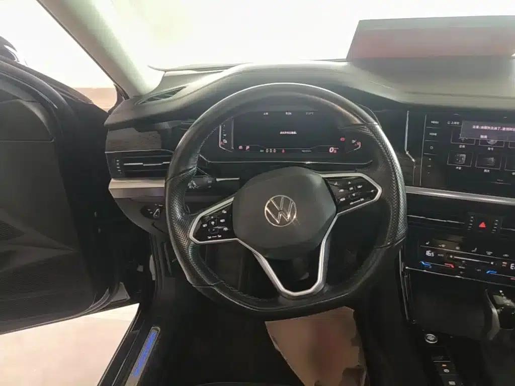 2023 Volkswagen Passat Plug-in Hybrid 430PHEV Hybrid Luxury Edition — миниатюра 11