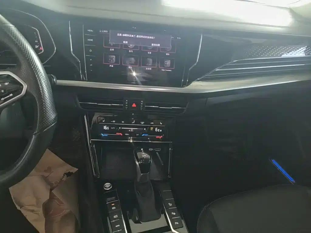 2023 Volkswagen Passat Plug-in Hybrid 430PHEV Hybrid Luxury Edition — миниатюра 13