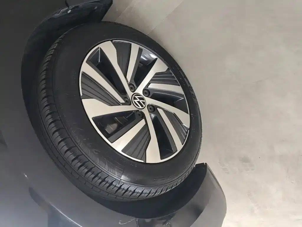2023 Volkswagen Passat Plug-in Hybrid 430PHEV Hybrid Luxury Edition — миниатюра 23