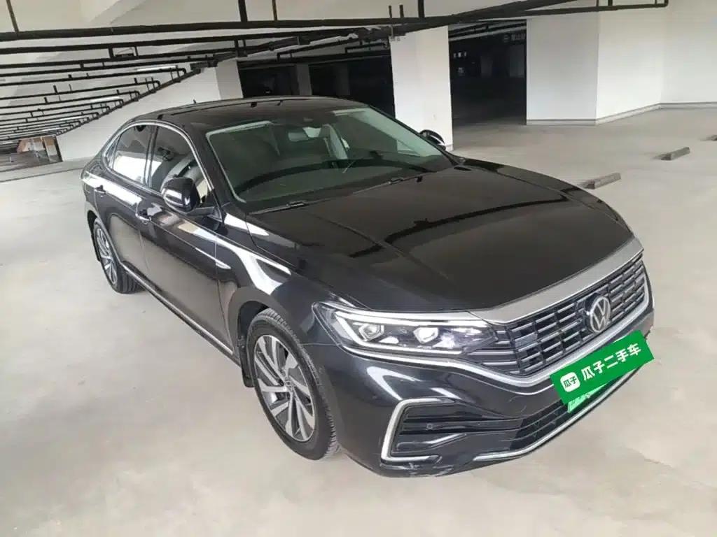 2023 Volkswagen Passat Plug-in Hybrid 430PHEV Hybrid Luxury Edition — миниатюра 4
