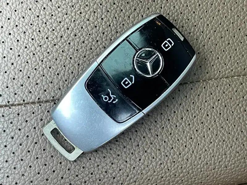 2018 Mercedes-Benz E-Class E 200 L — миниатюра 11