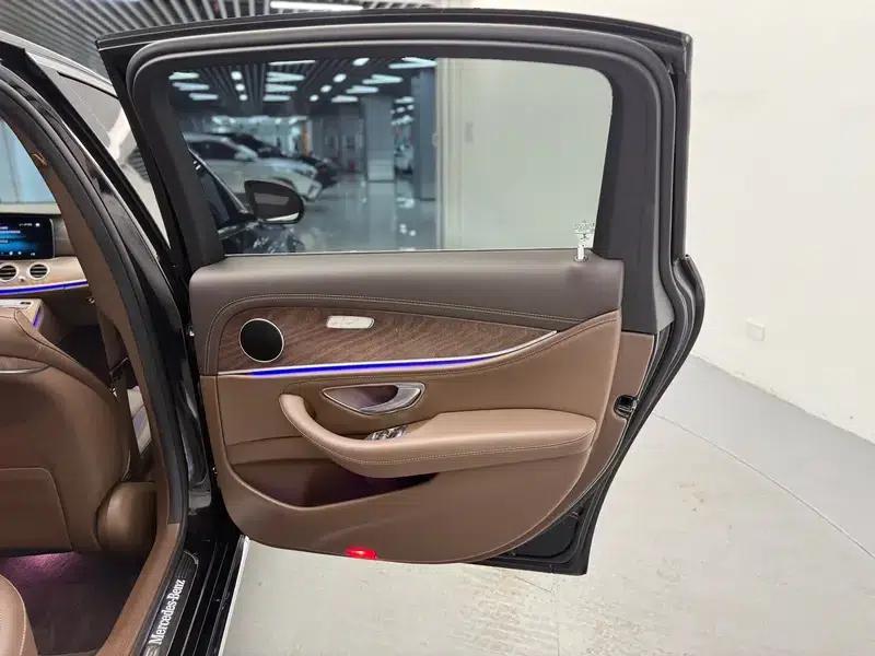 2023 Mercedes-Benz E-Class E 260 L 4MATIC Sedan — миниатюра 21