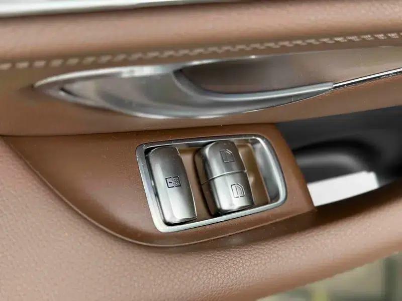 Mercedes-Benz E-Class 2021 Facelift E 300 L Luxury Sedan — миниатюра 23
