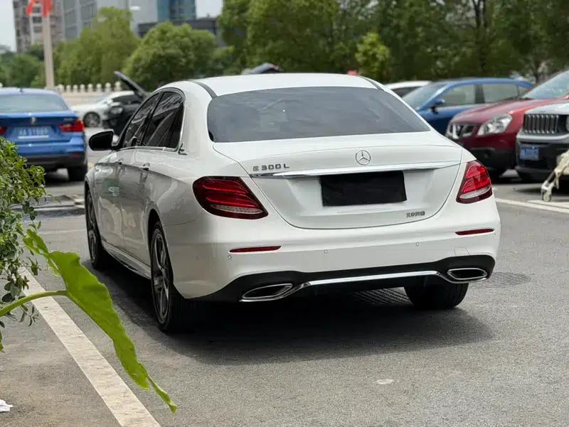 Mercedes-Benz E-Class 2017 E 300 L Sport Style — миниатюра 4