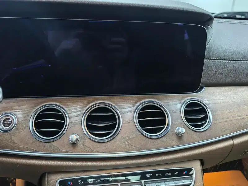 Mercedes-Benz E-Class 2021 E 300 L Fashion Sedan — миниатюра 12
