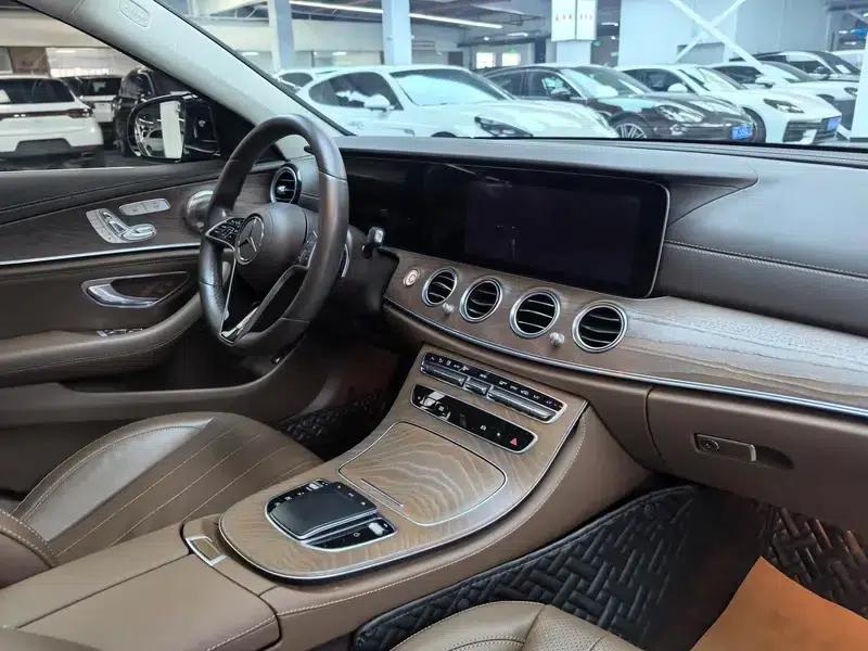 Mercedes-Benz E-Class 2021 E 300 L Fashion Sedan — миниатюра 17