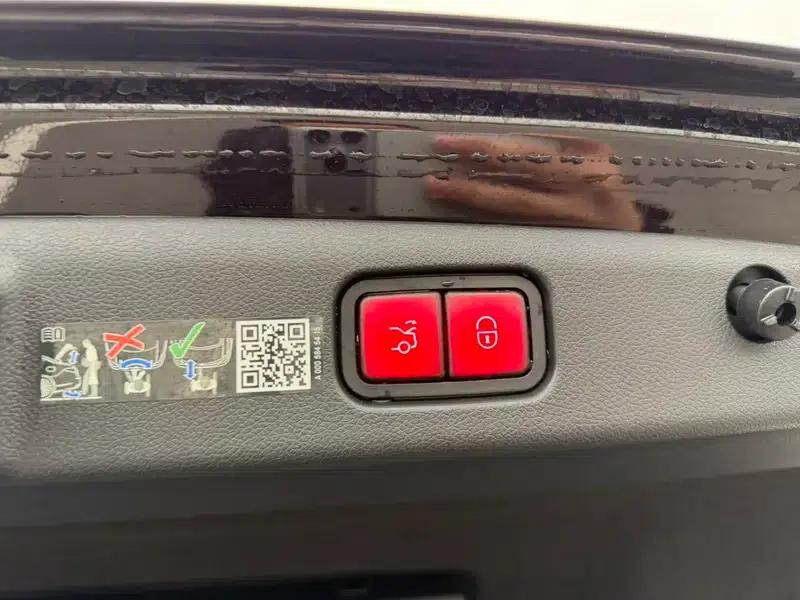 Mercedes-Benz E-Class 2024 E 300 L Fashion Sedan — миниатюра 12