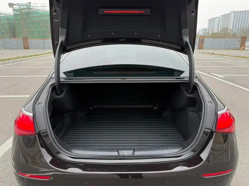 Mercedes-Benz E-Class 2024 E 300 L Fashion Sedan — миниатюра 22