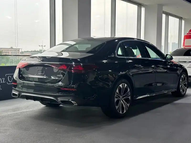 Mercedes-Benz E-Class 2024 E 300 L Fashion Sport Sedan — миниатюра 6