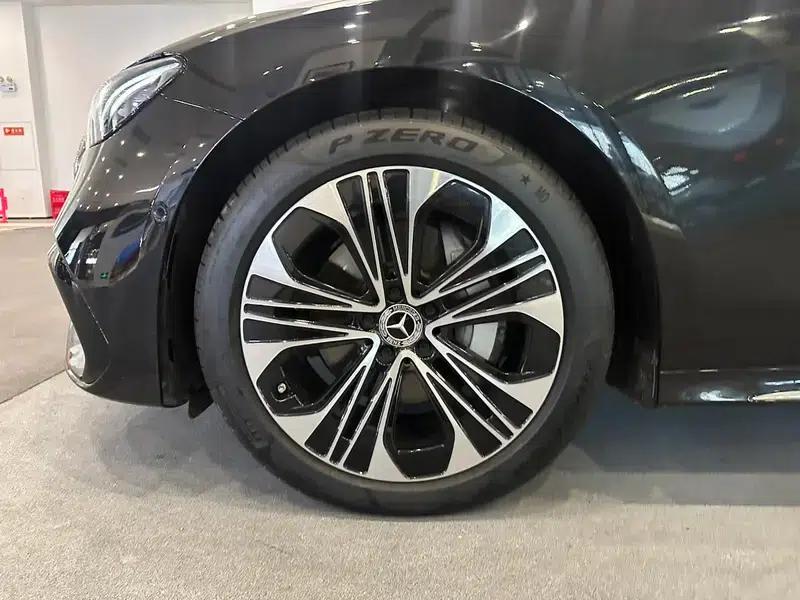 Mercedes-Benz E-Class 2024 E 300 L Fashion Sport Sedan — миниатюра 8