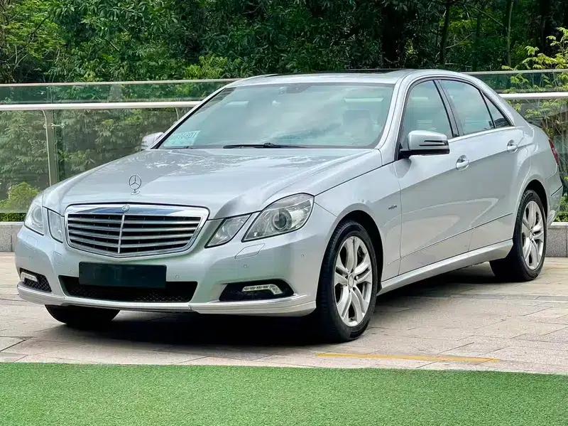 Mercedes-Benz E-Class (Imported) 2010 E 200 CGI Elegance — миниатюра 1