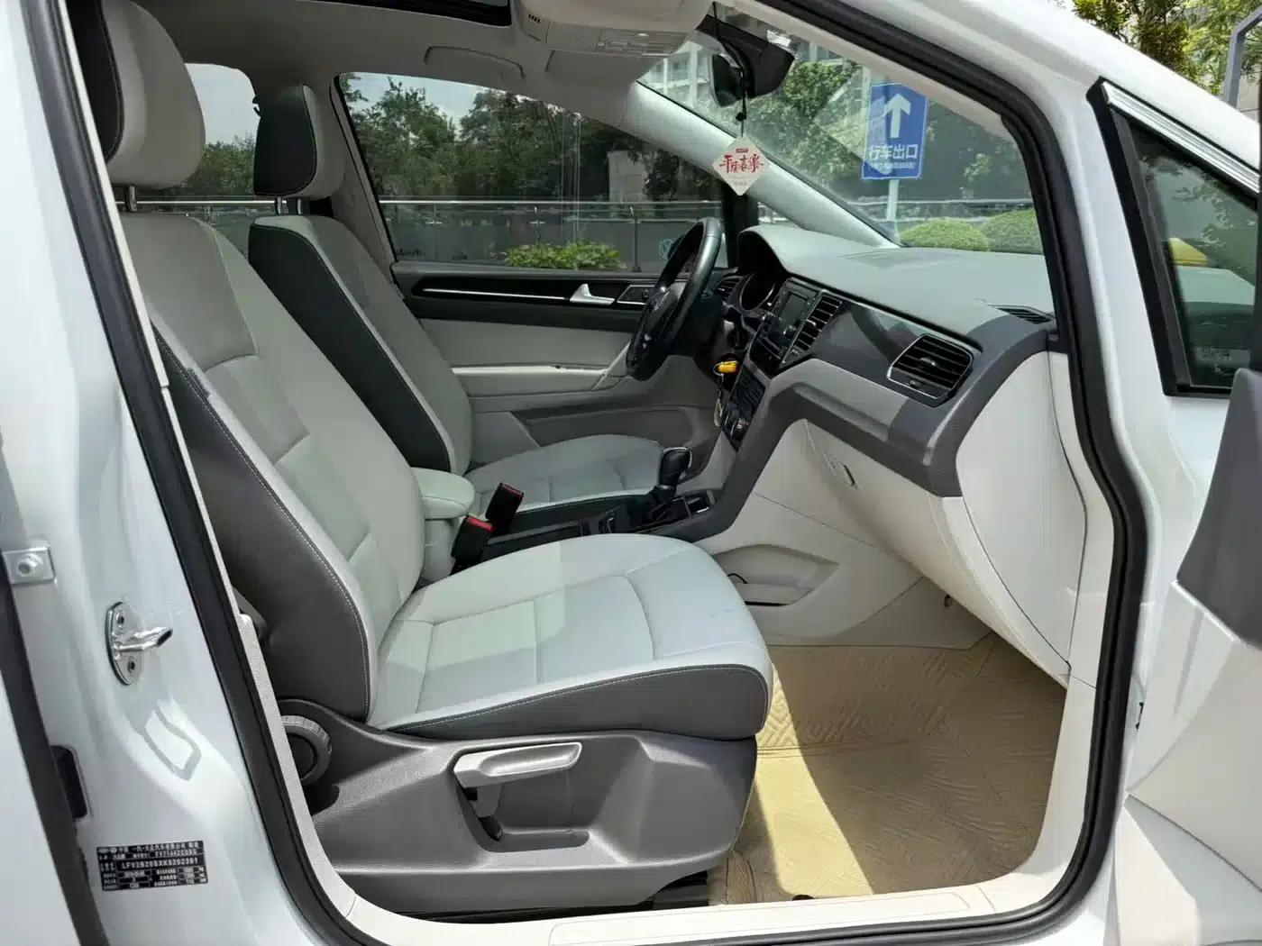 Golf Sportsvan 2019 280TSI Automatic Curiosity Edition (China VI Emission Standard) — миниатюра 23