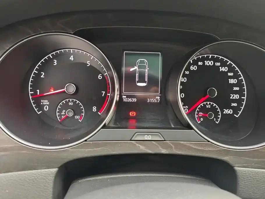 Golf Sportsvan 2016 230TSI Automatic Luxury — миниатюра 14