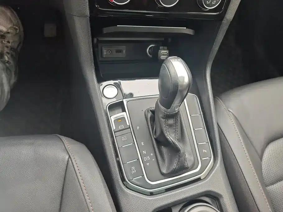 Golf Sportsvan 2016 230TSI Automatic Luxury — миниатюра 16