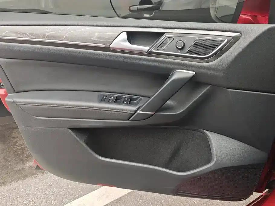 Golf Sportsvan 2016 230TSI Automatic Luxury — миниатюра 7