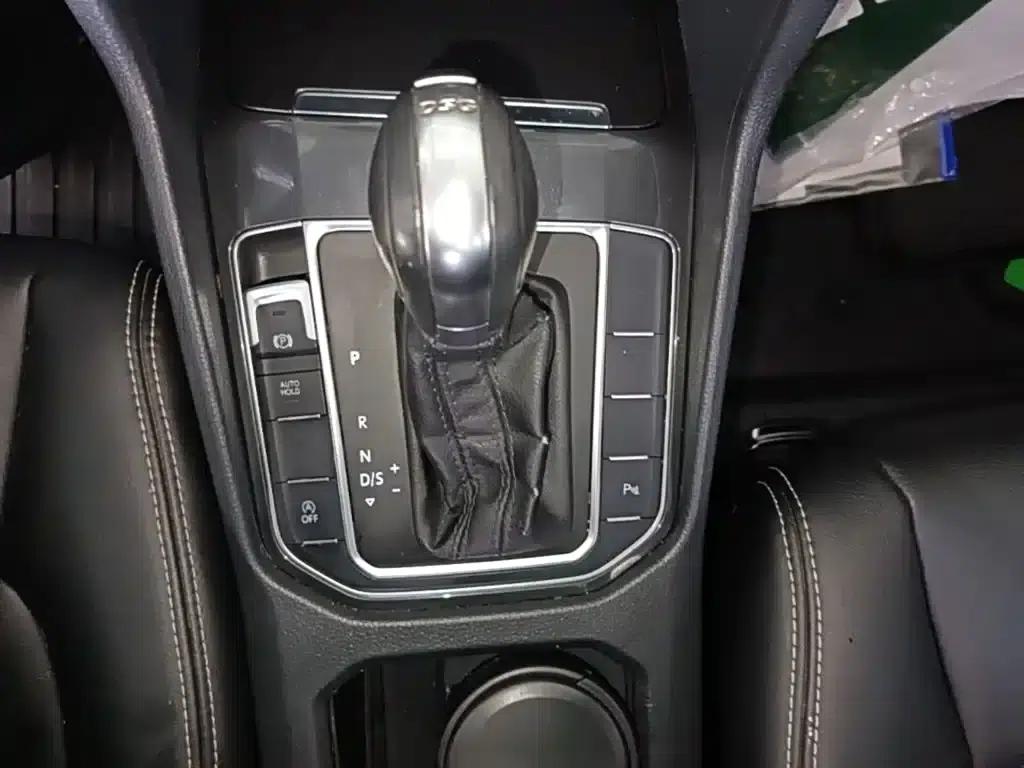 Golf Sportsvan 2016 230TSI Automatic Entry-Level Model — миниатюра 14