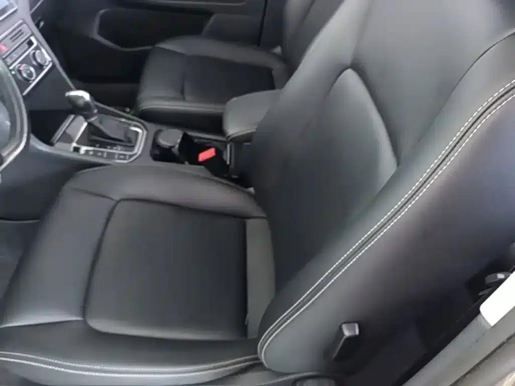 Golf Sportsvan 2016 230TSI Automatic Entry-Level Model — миниатюра 15