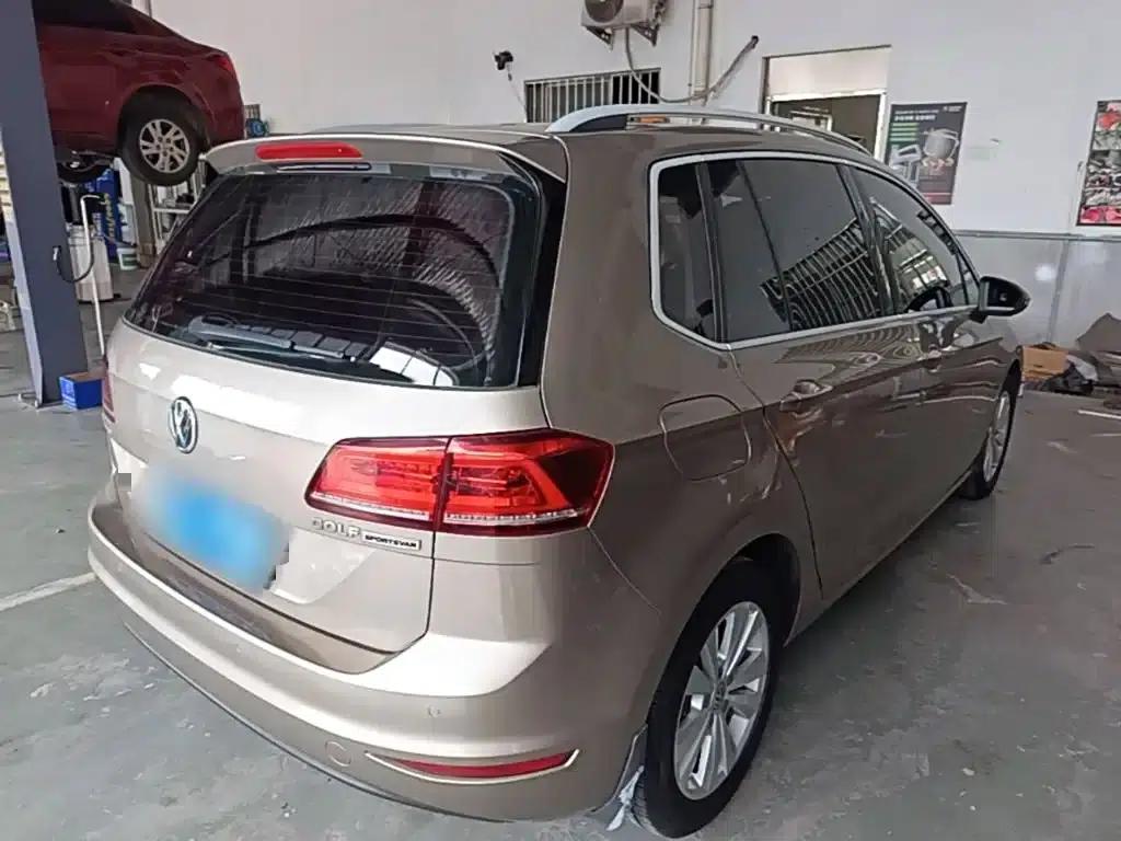 Golf Sportsvan 2016 230TSI Automatic Entry-Level Model — миниатюра 7