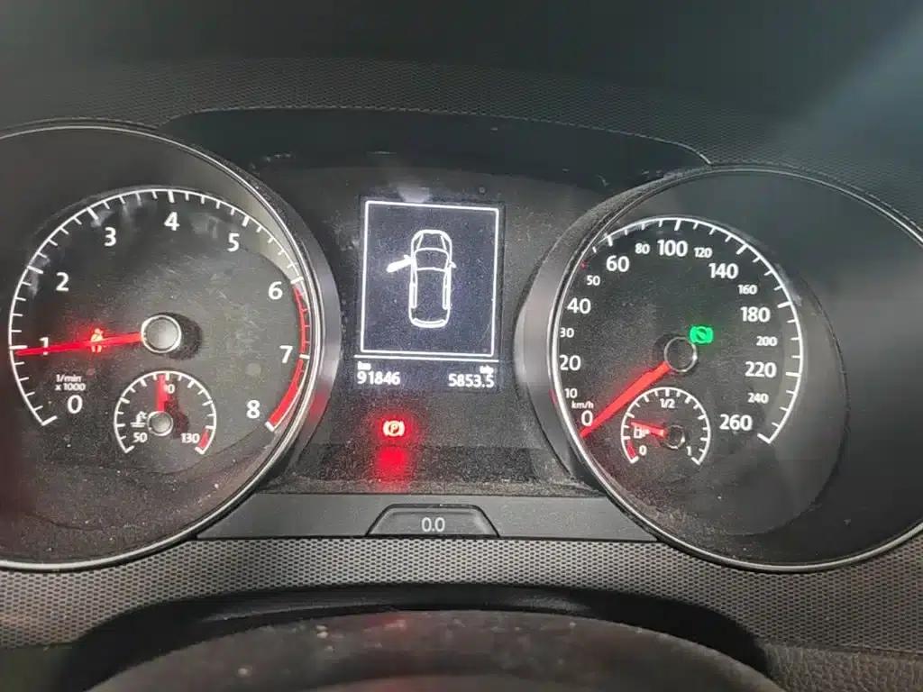 Golf Sportsvan 2016 230TSI Automatic Entry-Level Model — миниатюра 12