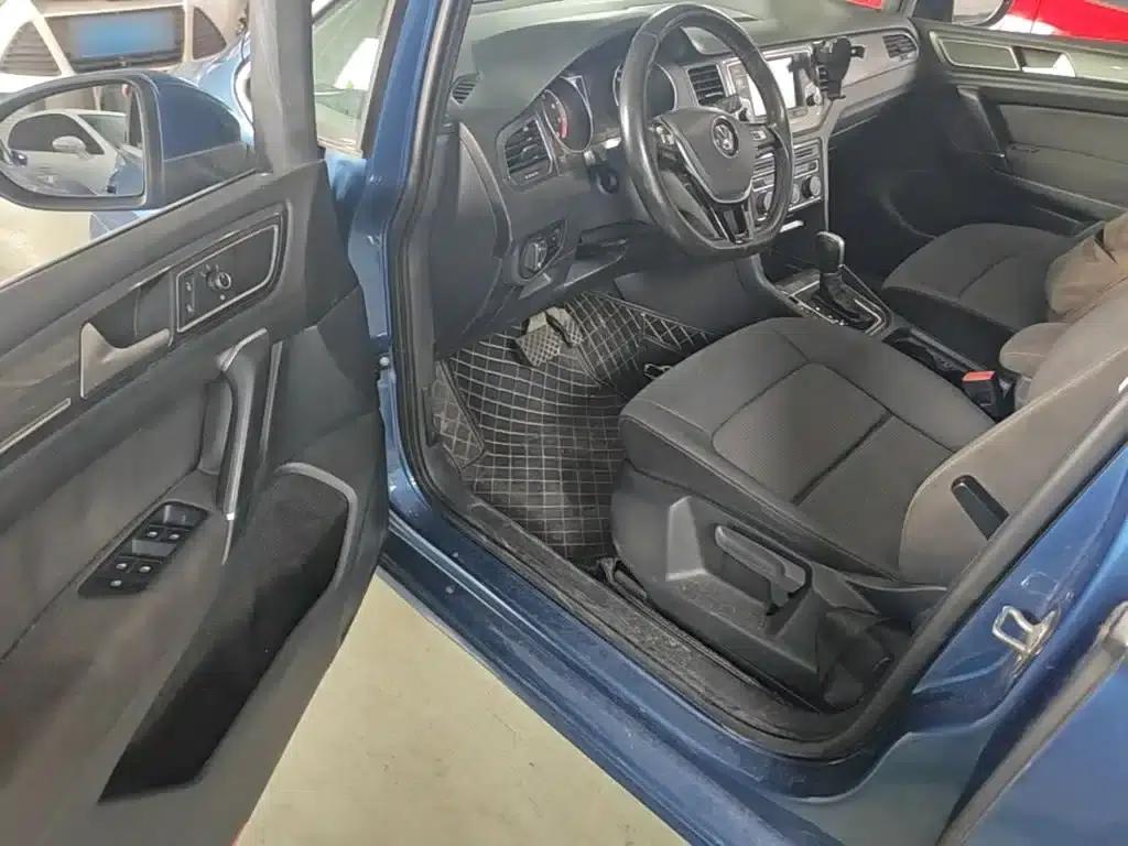 Golf Sportsvan 2016 230TSI Automatic Entry-Level Model — миниатюра 16