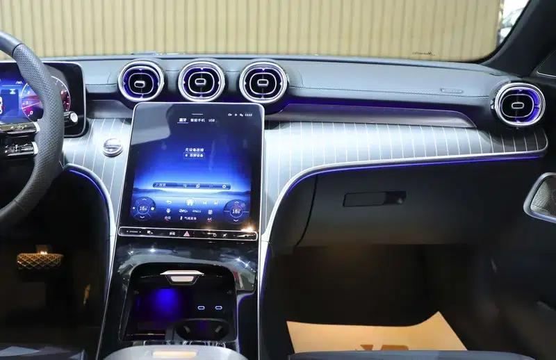 Mercedes-Benz C-Class 2026 C 260 L Sport Sedan Special Edition — миниатюра 15