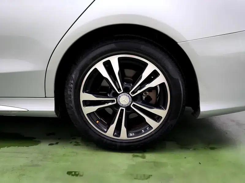 2016 Mercedes-Benz C-Class C 200 L Sport — миниатюра 9