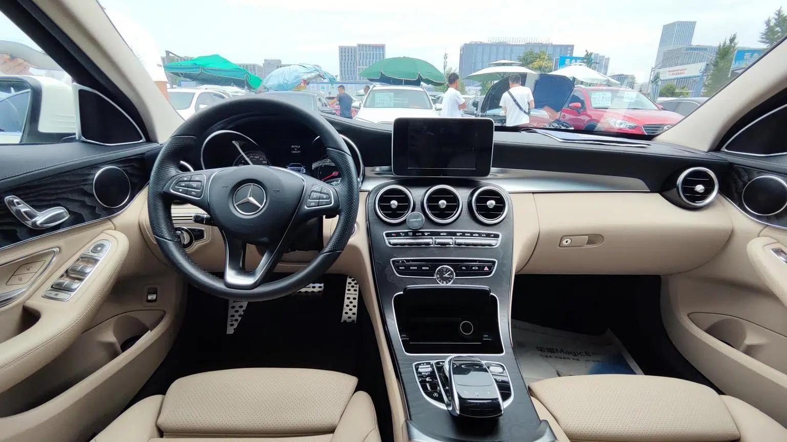 2015 Mercedes-Benz C-Class C 180 L Sport — миниатюра 11
