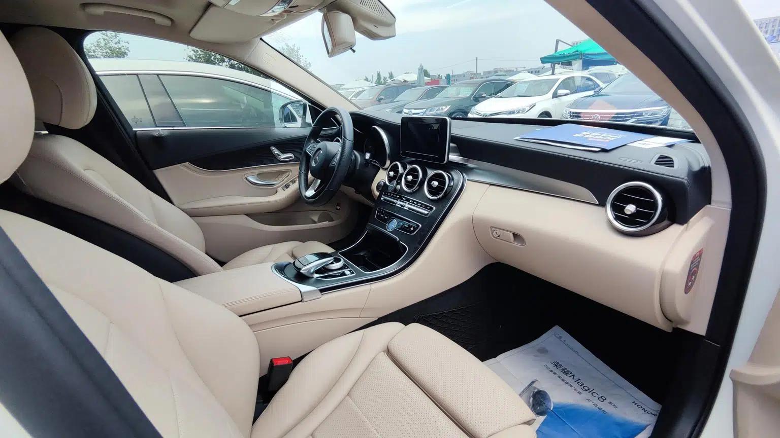 2015 Mercedes-Benz C-Class C 180 L Sport — миниатюра 13