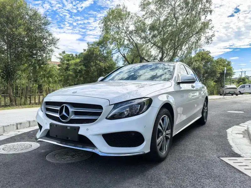 2015 Mercedes-Benz C-Class C 200 L Sport — миниатюра 1