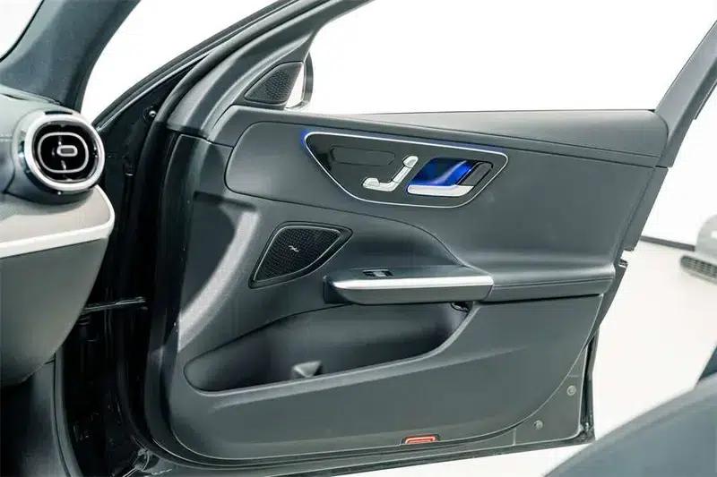 2023 Mercedes-Benz C-Class C 200 L Sport Edition — миниатюра 13