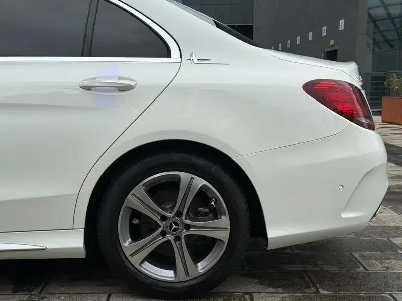 2021 Mercedes-Benz C-Class C 260 L Sport Edition — миниатюра 17